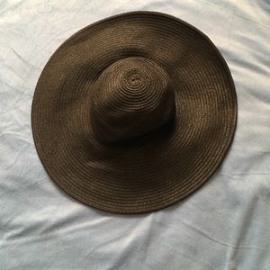 BLACK BEACH HAT